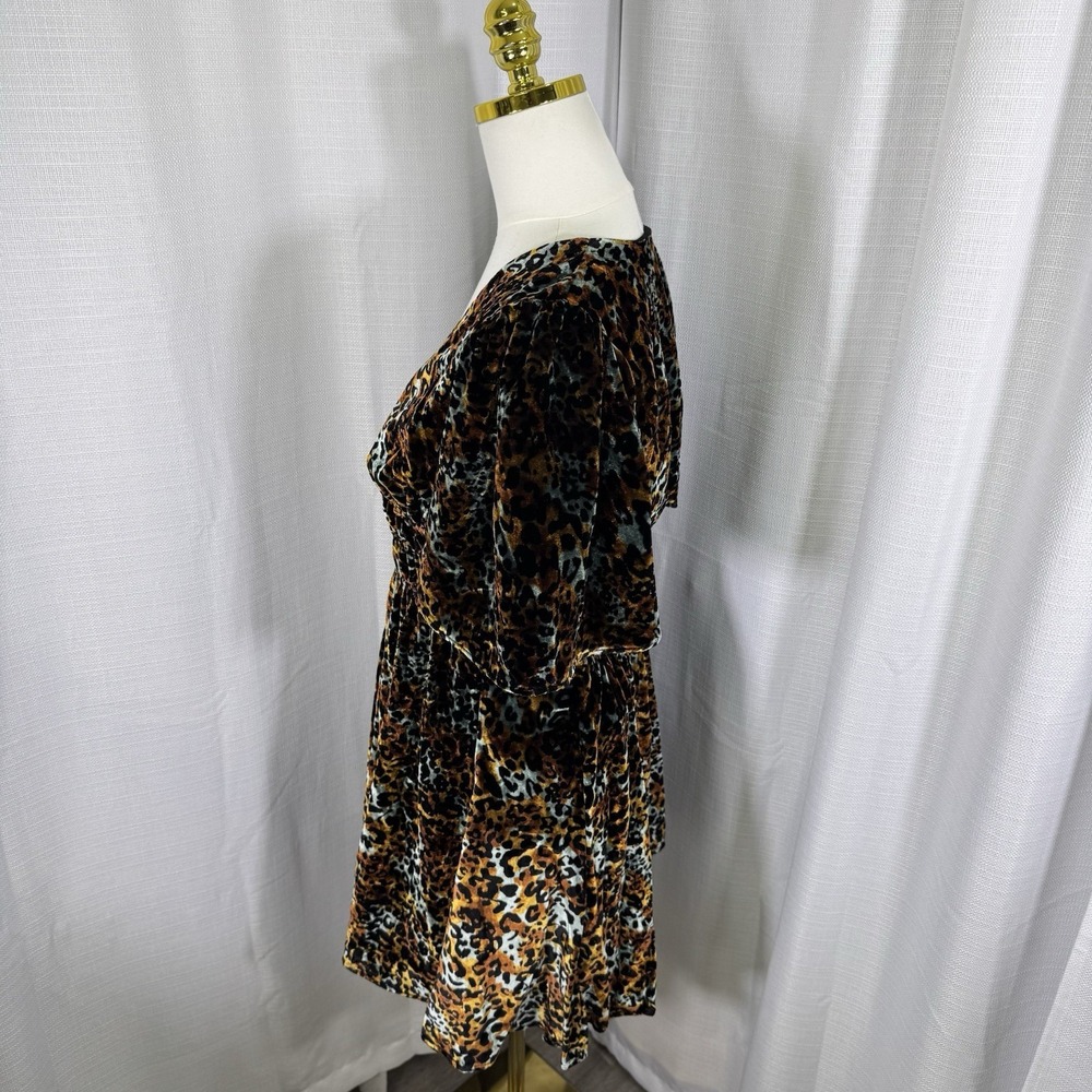 NEW Anthropologie Short Sleeve Velvet Animal Print Mini Dress Womens Small $188 - Picture 3 of 13